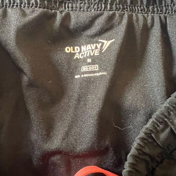 Old‎ Navy Active Black Go-Dry Shorts size medium - Picture 3 of 4